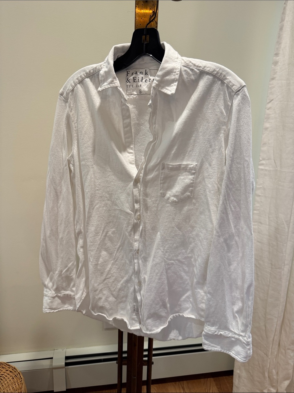 Frank & Eileen White Long-Sleeve Casual Button-Down Shirt